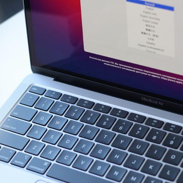 MacBook Air Review